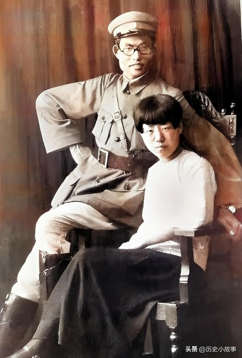 1940年，延安，朱仲芷主动跟丈夫萧劲光离了婚。那一年她已经是六个孩子的妈，和萧