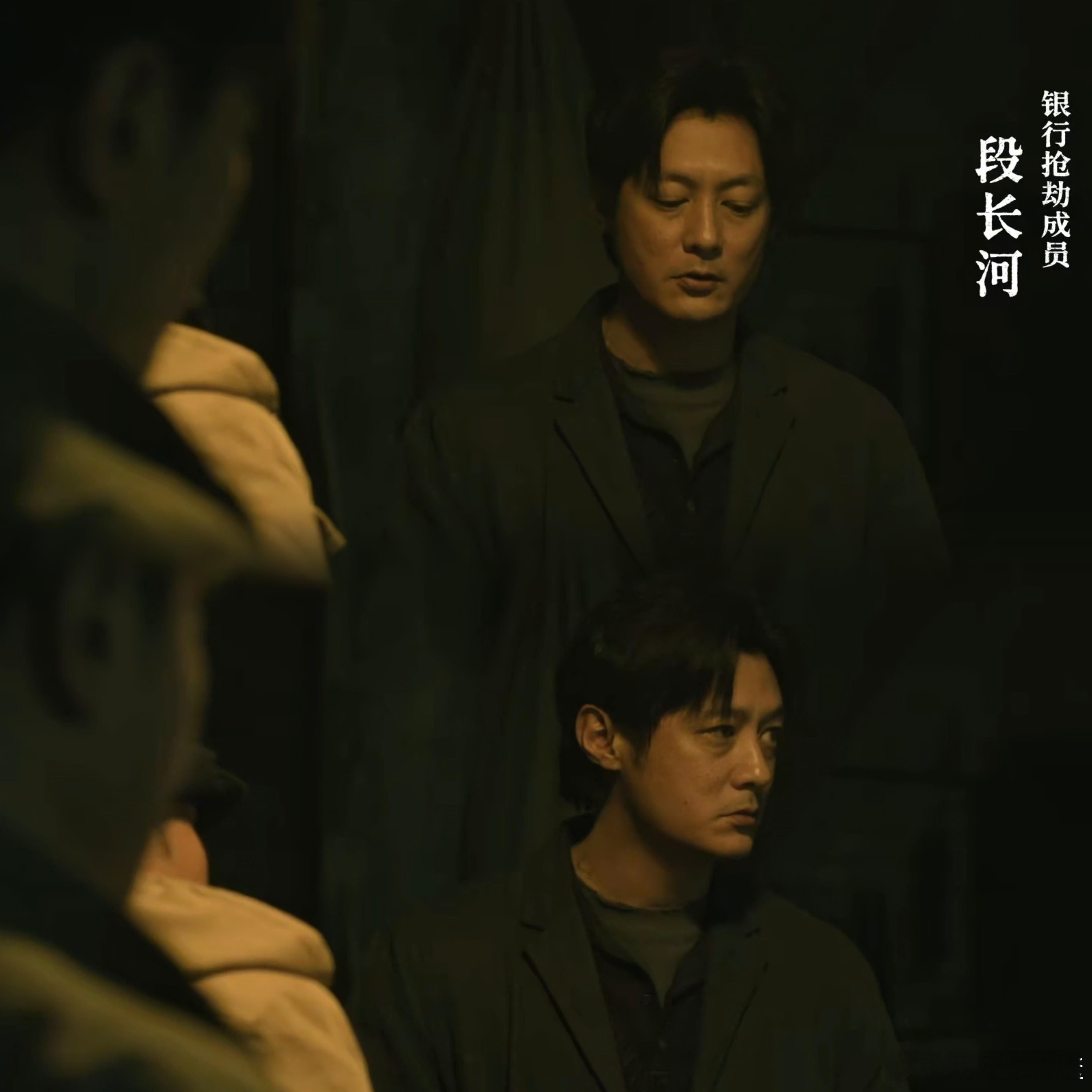 余文乐好适合演反派 《冬城猎凶》选角真的绝，完美驾驭双面反派。人前是受人尊敬的地