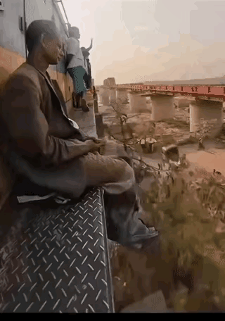 不得不说三哥仗着人口多胆量是真大～