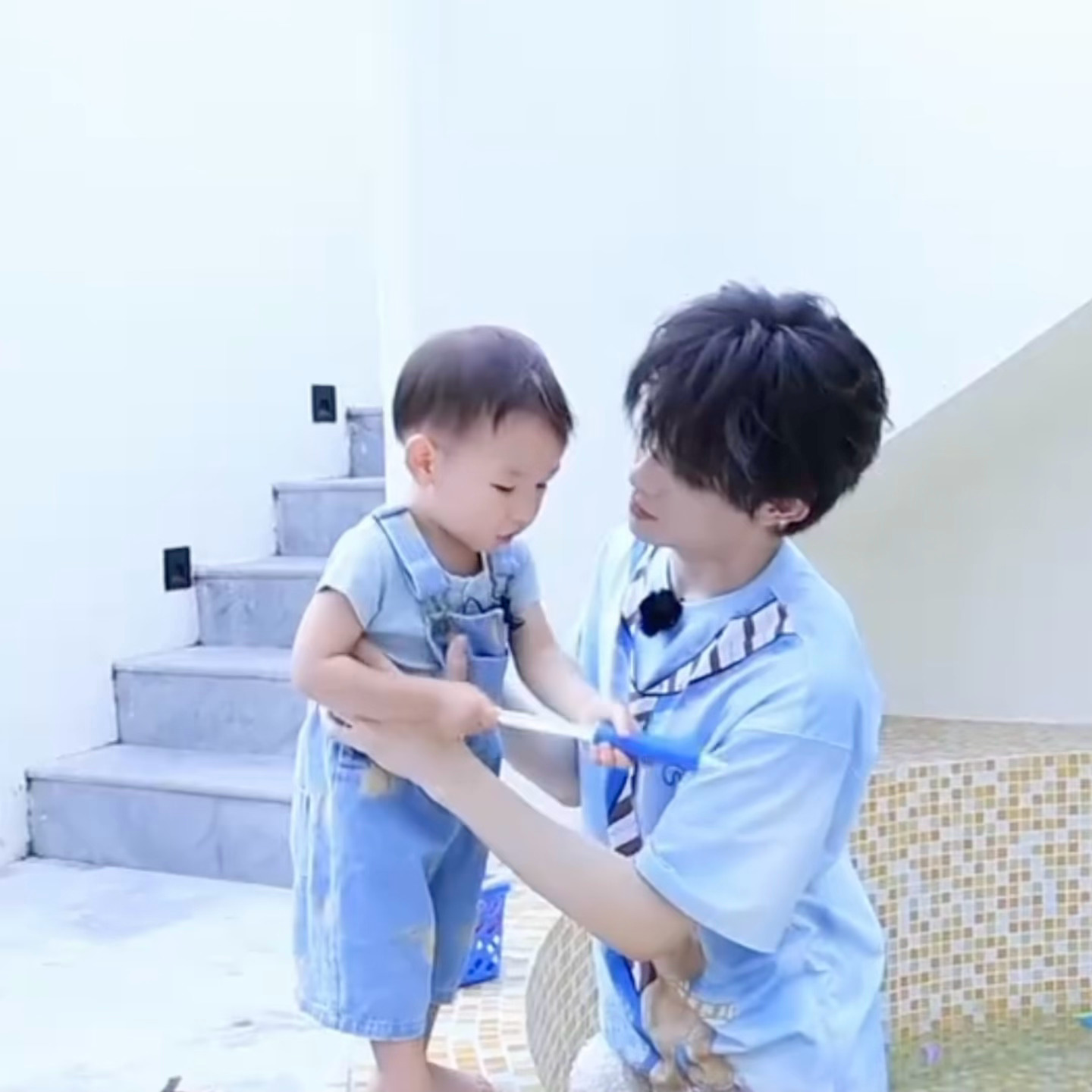 【10288】妈妈今晚还回家吗😭 