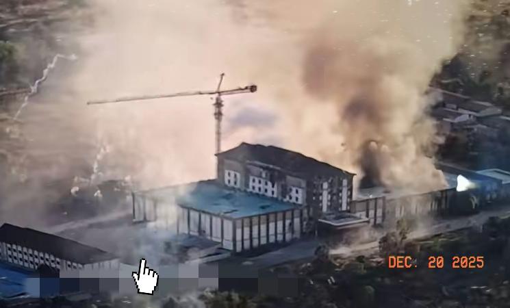 泰国军方透露，柬埔寨边境大赌场，都是特别建筑材料修建，非常坚固。机枪扫射根本没用