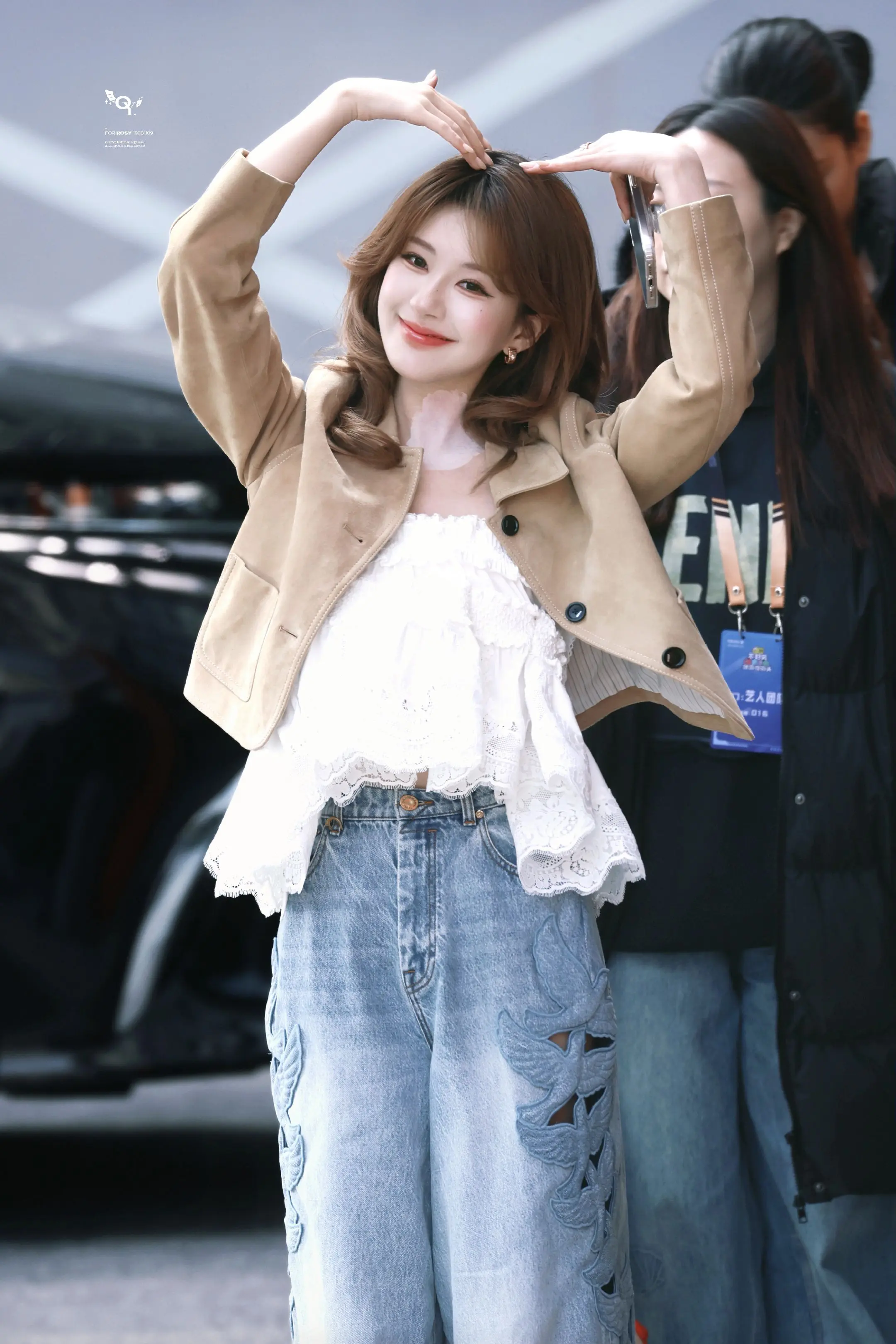 露思今日上班路透～宝宝过敏还没好🤧