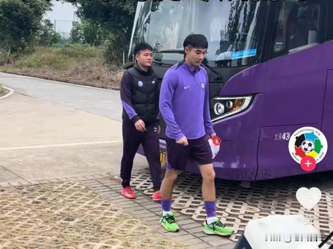 中超绯闻转会---季胜攀…天津津门虎冬训首练出现了新面孔，上赛季效力梅州客家的季