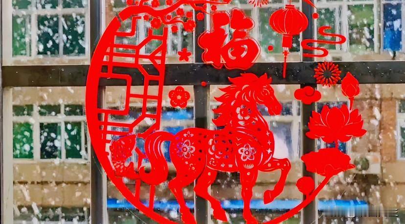 只有大雪，才是年景！

大雪纷纷扬扬，当诺大个天空成了雪花秀时，突然感觉，这才是