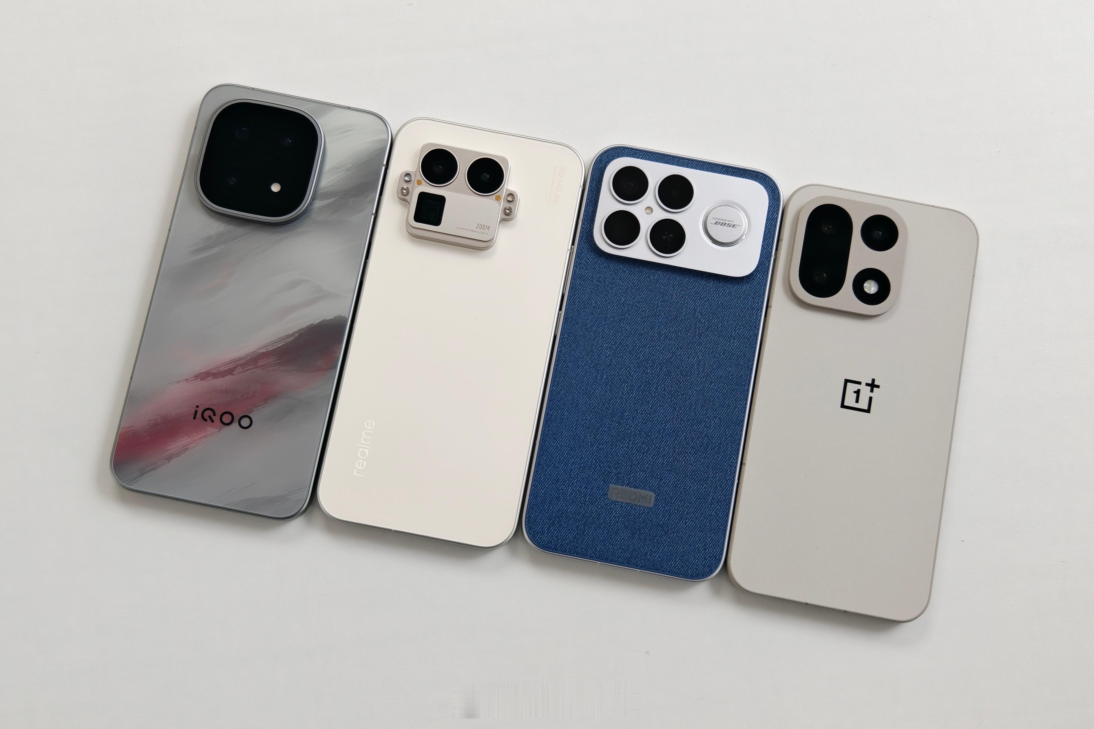 iQOO 15、真我GT8 Pro、红米K90 Pro Max、一加15，四台，