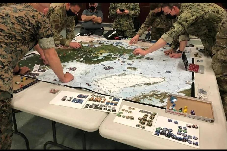 美国想不想打中国，他可能做梦都想，但美国特别的鸡贼，如果能不下场最好，所以才有了