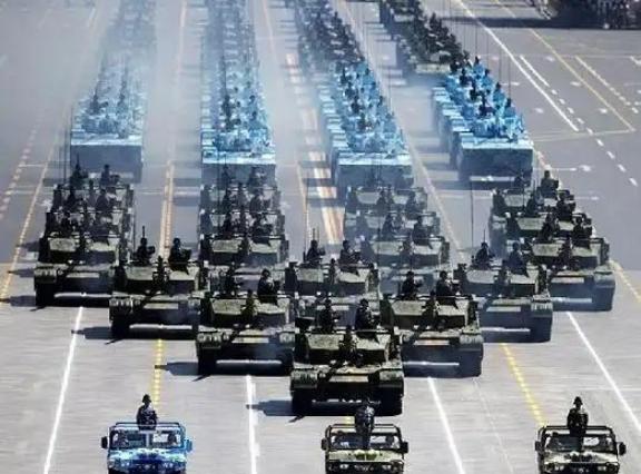 德国军事专家一番话，让国际舆论炸锅！他指出，当今中国军事力量强大到让美国无可奈何