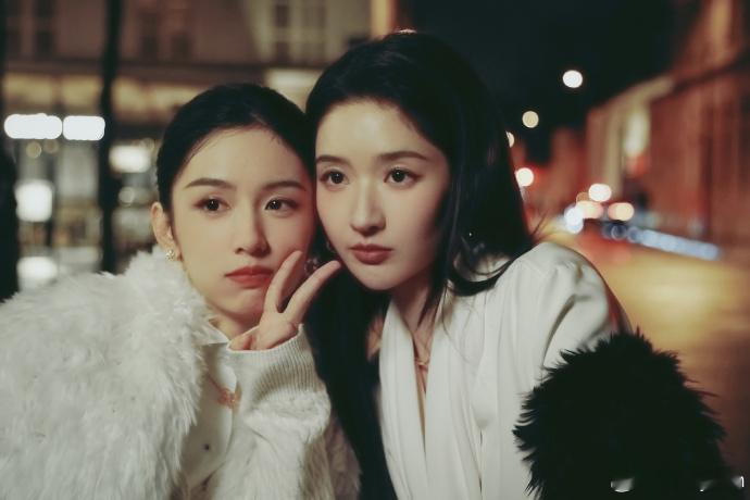 王玉雯回复周也王玉雯周也同框的含美量超标了，美女旁边还是美女，真的大饱眼福啊，导