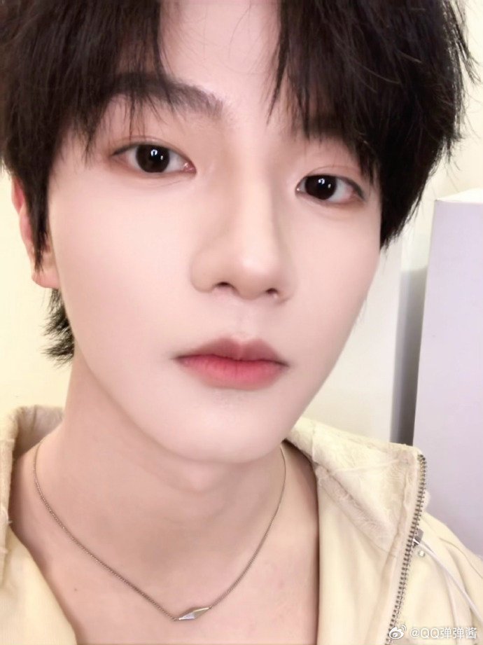 穆祉丞用尽全力捍卫TF家族荣耀 穆祉丞抢答《青春修炼手册》，还一脸骄傲说捍卫家族