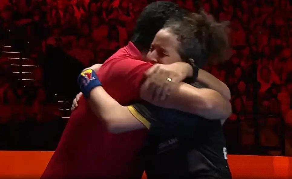 【汉娜高达4-3惊险击败41岁的袁嘉楠，几次激动落泪】2026澳门乒乓球世界杯女