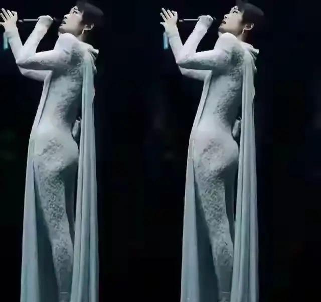 老想着在躯体上做文章，搞得满屏乱晃荡，你质疑，人家解释，那是艺术。
为艺术而献身