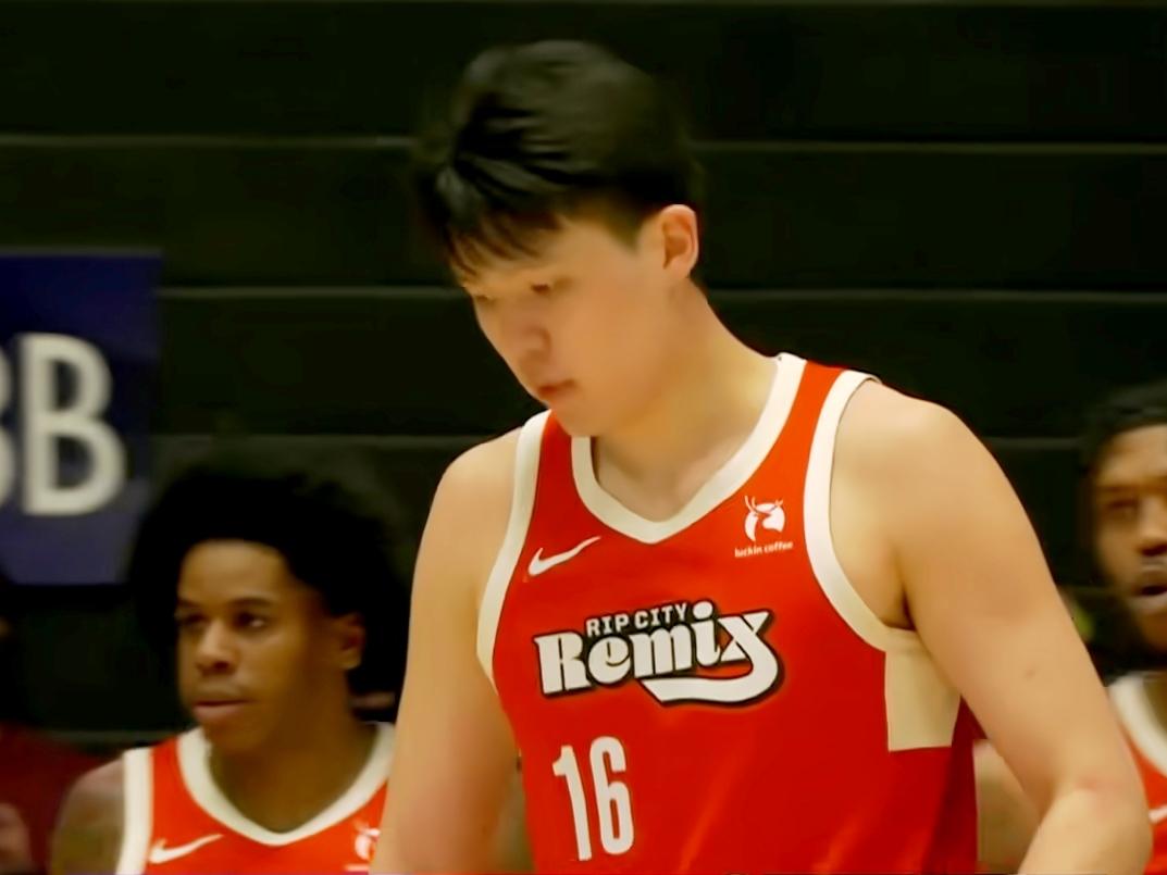 杨瀚森今天的失误和犯规，后天的比赛会给予调整

今天杨瀚森代表混音队打南湾湖人，