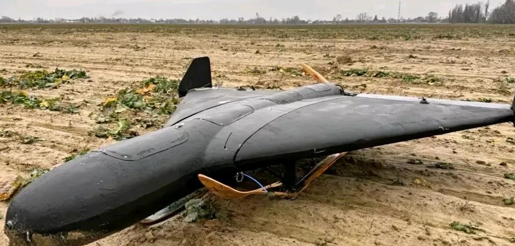 俄媒报道，当地时间16日，扎波罗热核电站媒体中心宣称，当天乌军再次向核设施发动了