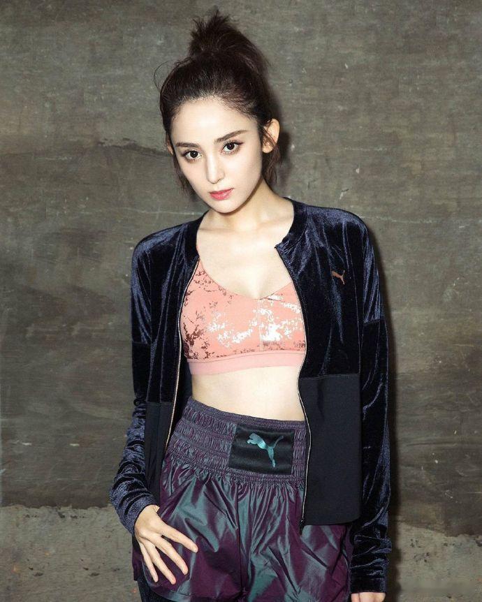 #古力娜扎# 运动风美少女，元气满满哦！ ​​​
