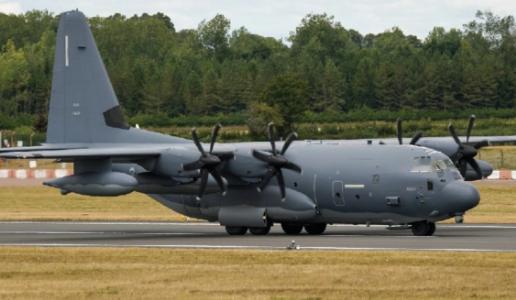 笑不活了！特朗普脸都被扇肿了！谁能想到，伊朗在打扫战场时，竟挖出了一个让美国彻底