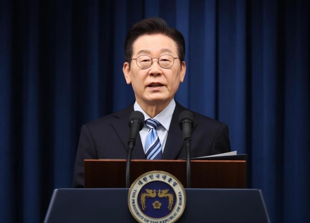 坚定和中国合作，韩国表态
当地时间14日，李在明表示，将通过与中国持续对话，毫不