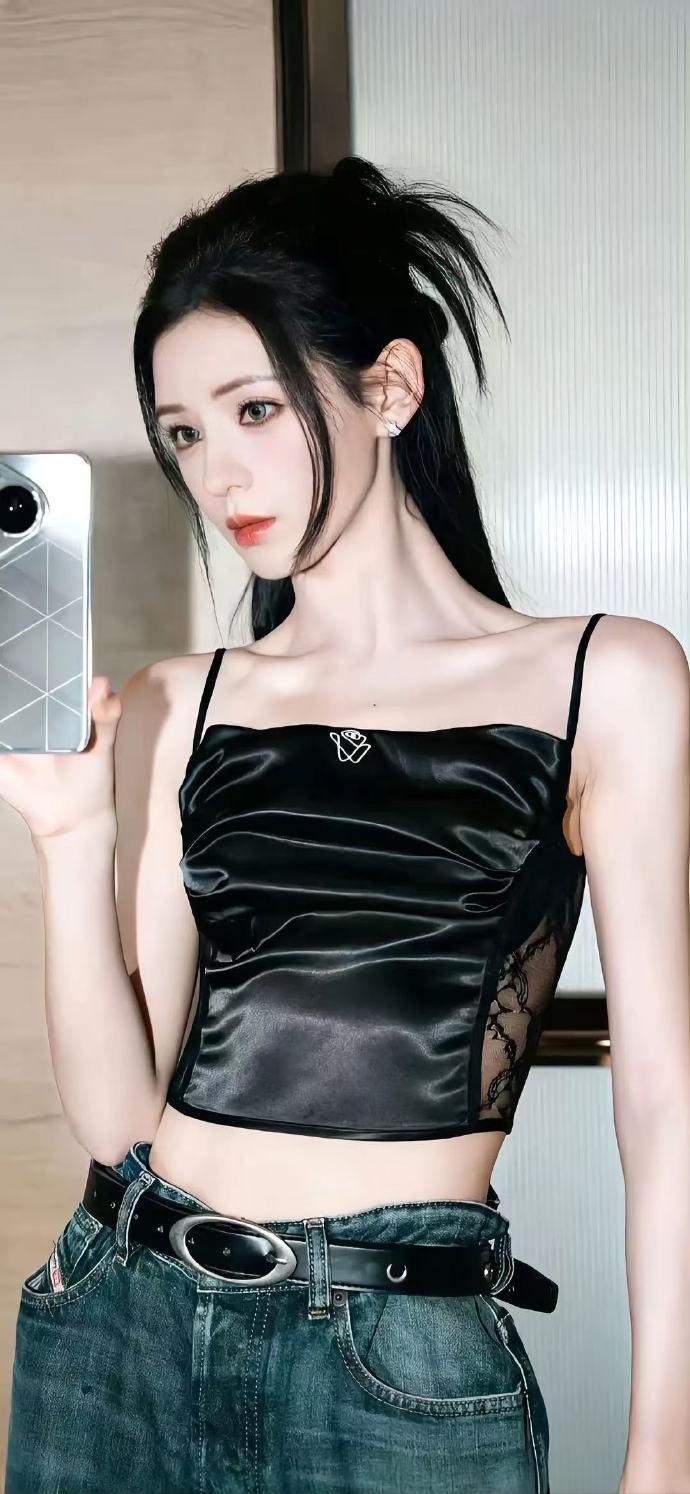 张予曦有的是力气和手段合伙人出海日记 明明可以靠颜值出圈，偏偏靠能干圈粉，张予曦