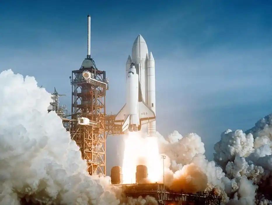 美国再出丑闻！载人飞船发射后就出问题，厕所坏了，通讯也异常..
 
历经近两个月