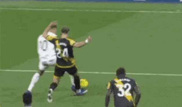 难道皇马有这方面的课程？姆巴佩加盟皇马后，已经上演多次压水花，颇有偶像风范！世界