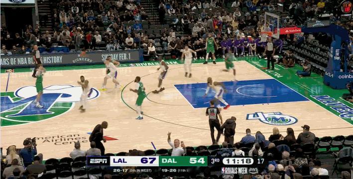 一代新王换旧主！弗拉格让东契奇颜面扫地！
在今天NBA常规赛独行侠对阵湖人的第三