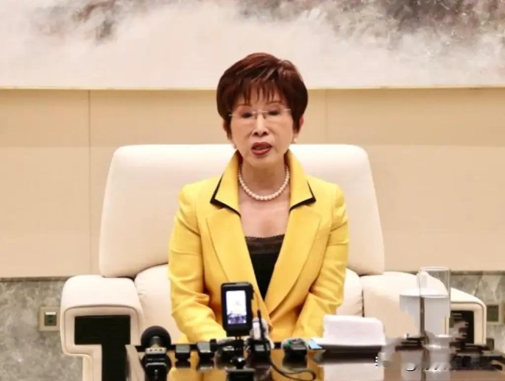 今天是815，一个特殊的日子！

今天日本投降日，日本自民党高层集体参拜靖国神社