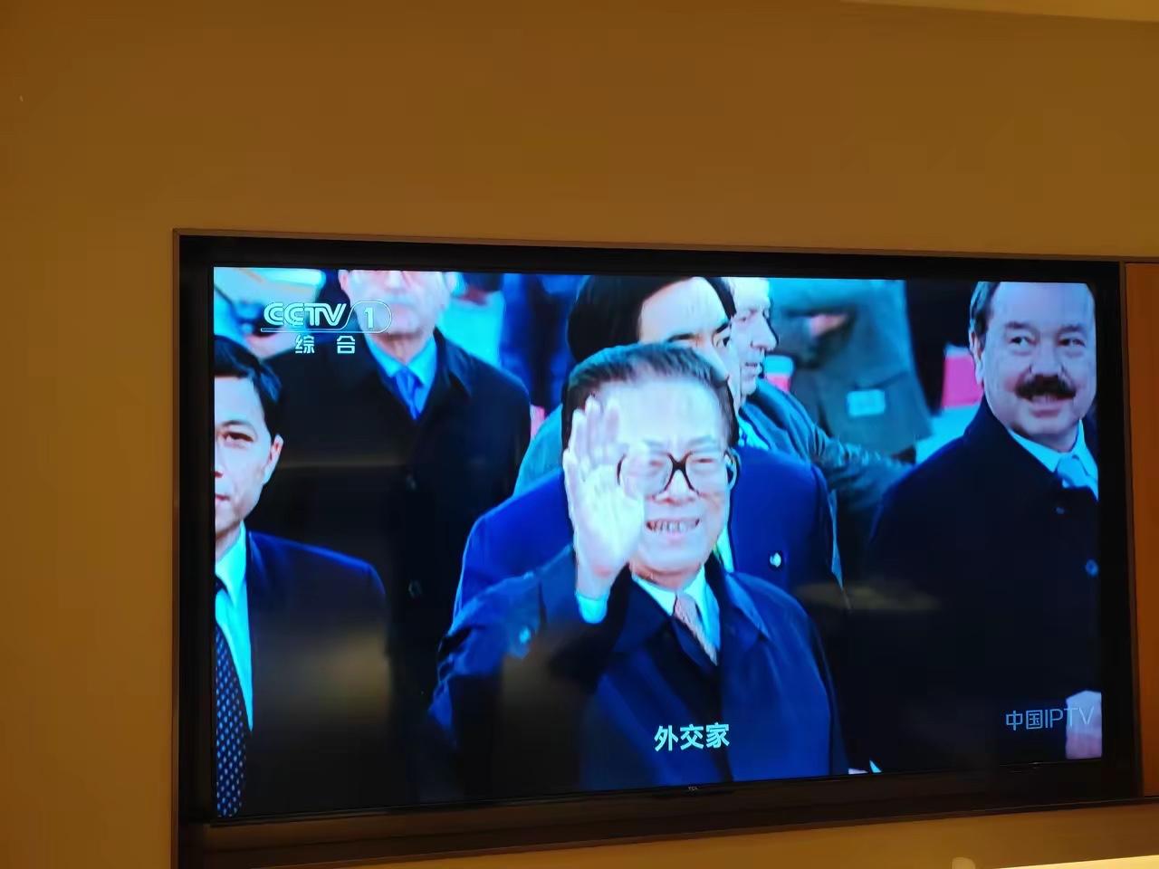 12集的文献记录片
大家都看了吗
昨晚看了两集
感觉很不错，被深深吸引住了
期待