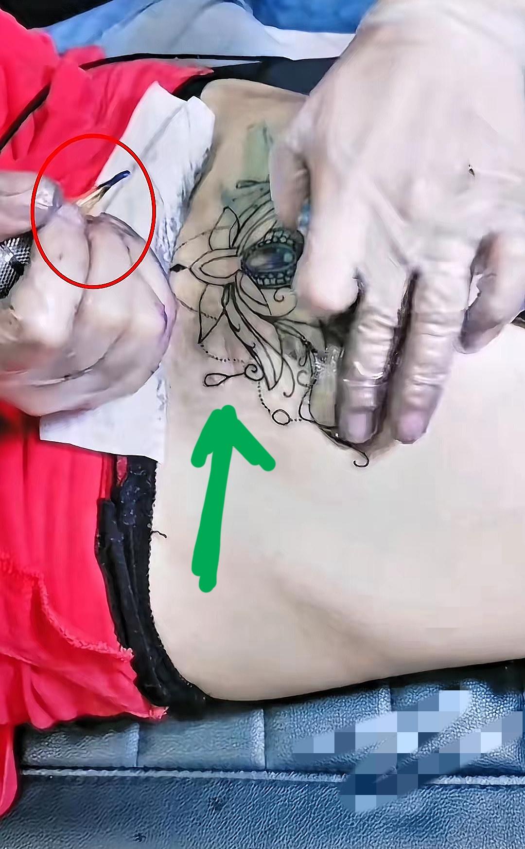 还真是啥人都有，
​现在的年轻人做事真的没有底线，
​你纹其他地方我都还理解，你