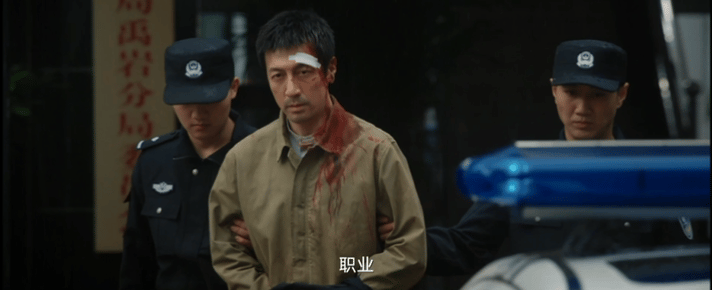 张鲁一新剧依旧正的发邪网剧正当防卫张鲁一的新剧，看似成为嫌疑犯，但寿命肯定有反转