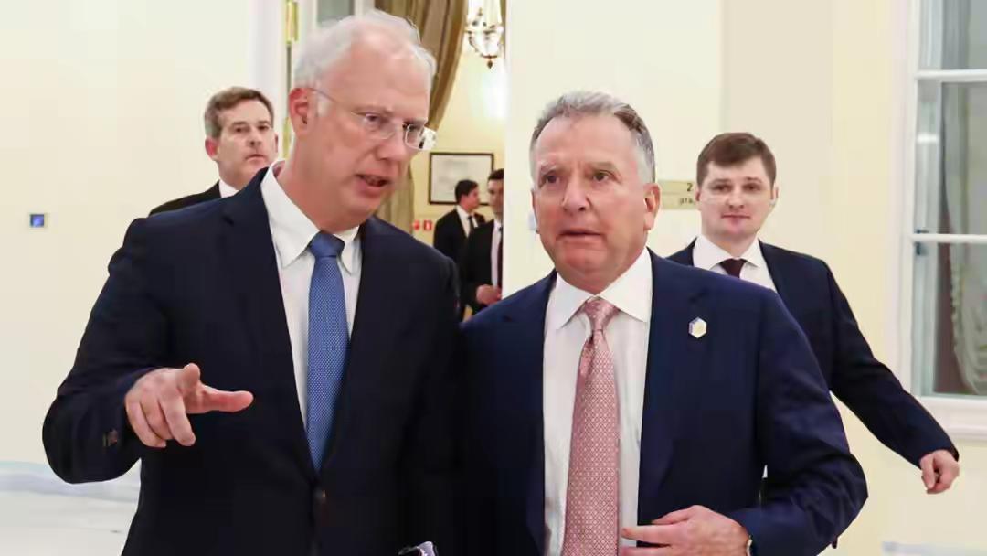 当地时间11月19日，两名知情人士透露，美国已向乌克兰总统泽连斯基发出信号，乌克