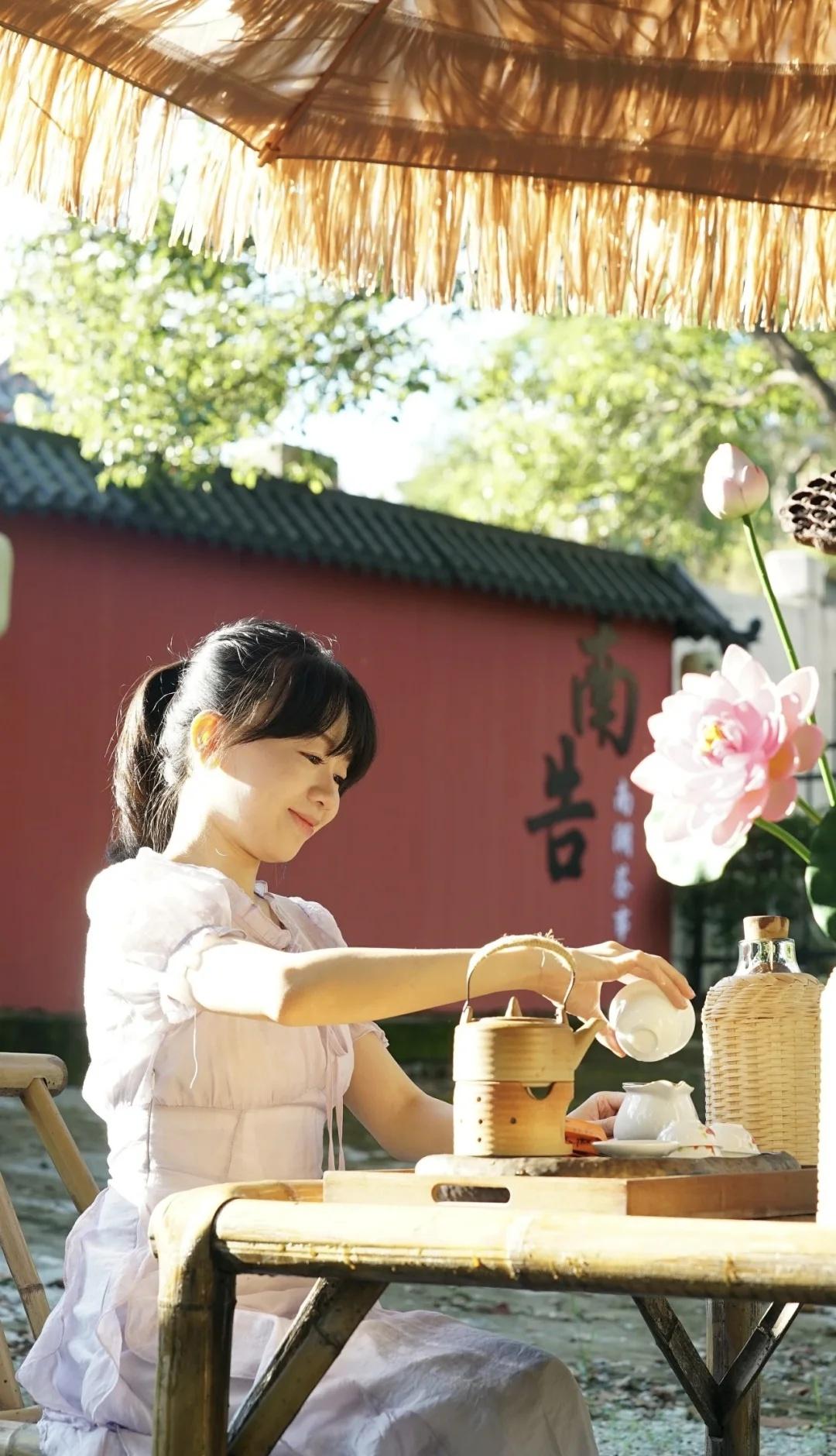 你还记得南天湖畔的夏雨瑜吗？
南天湖云端之上的诗意光影📸 随手一拍就是大片💬