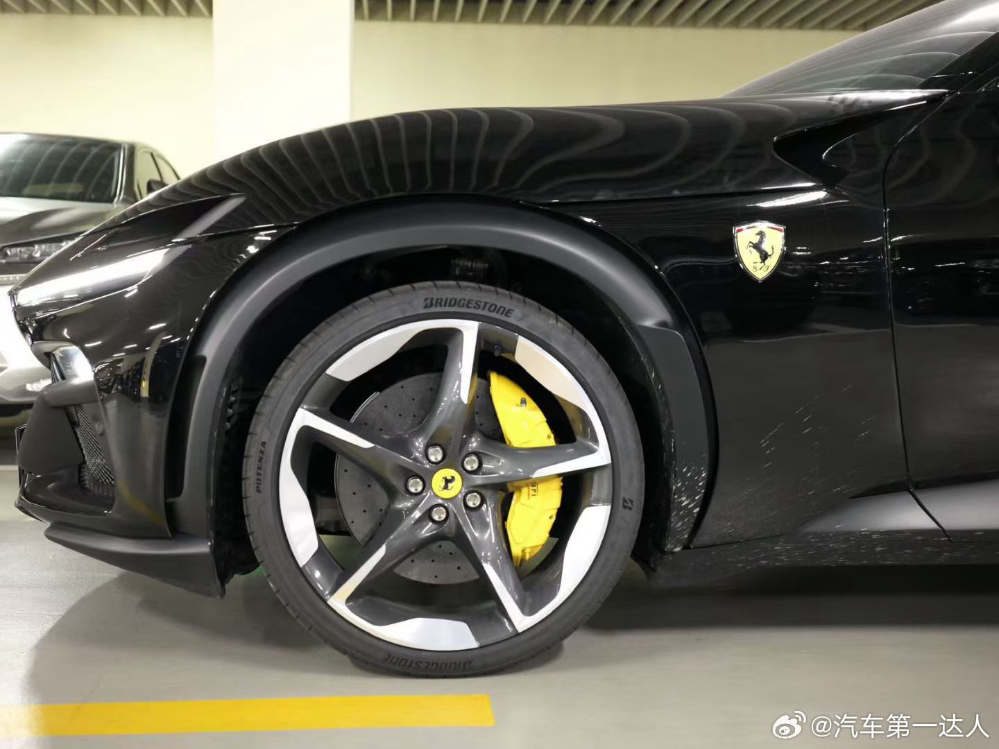 法拉利purosangue 法家FUV，黑武士黑外黑内，全网唯一配色。选配92万