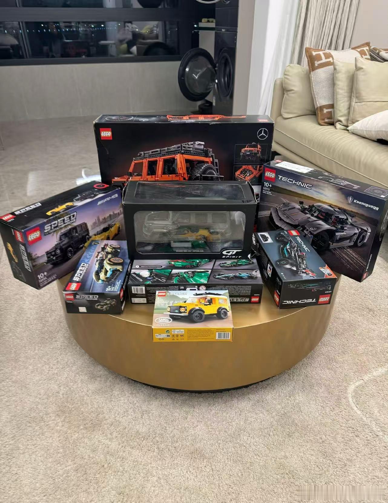 就我这面乐高墙，哪个喜欢车的大男孩看了不迷糊？ 