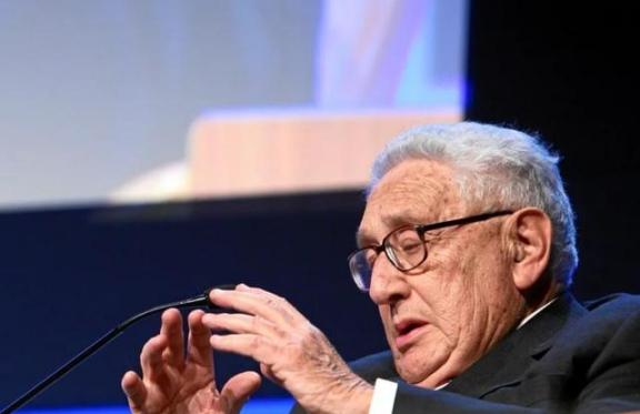 100岁的基辛格曾预测：若爆发三战，敢攻打美国本土的国家只有3个。基辛格曾经接受