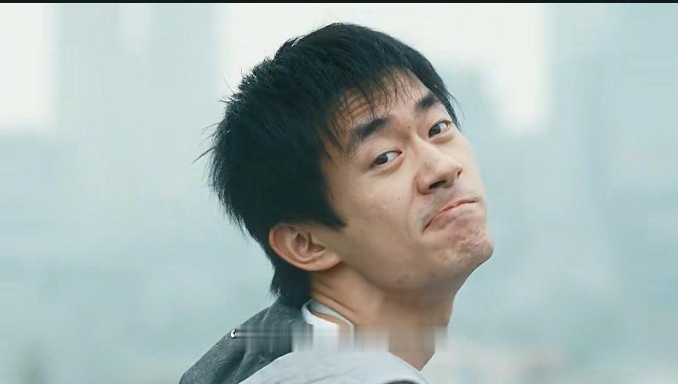 易烊千玺百花奖最佳男主易烊千玺把《小小的我》电影中的刘春和演得很好，拿下百花奖最