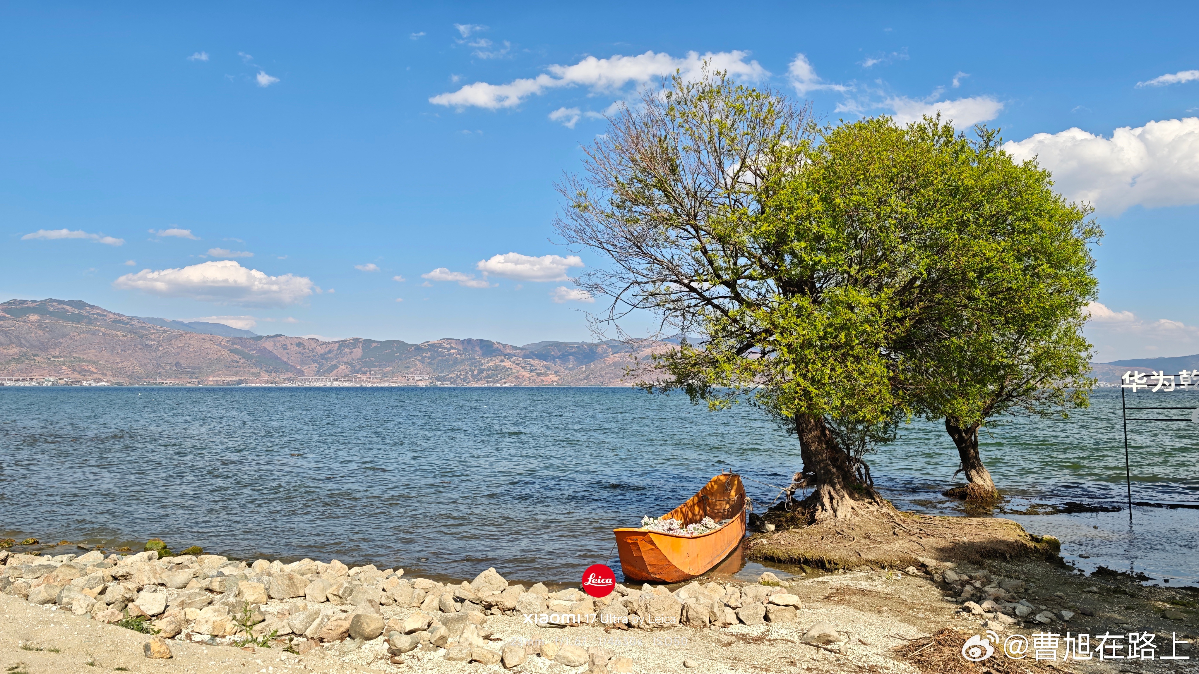 昨晚手机还在手里就睡着了早晨醒了都没挪地方我这睡眠质量真的太瓷实了大家早啊 