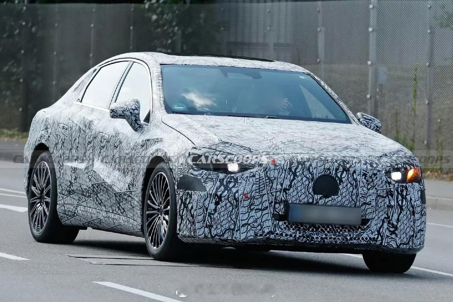 奔驰纯电C级将于年内发布 新S级要来了后面跟着小弟C级也是全新的MB.EA平台年