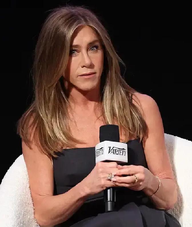 一名退伍军人护士被边境执法枪杀，接下来会怎么走？
 
明尼苏达州的亚历克斯・普雷