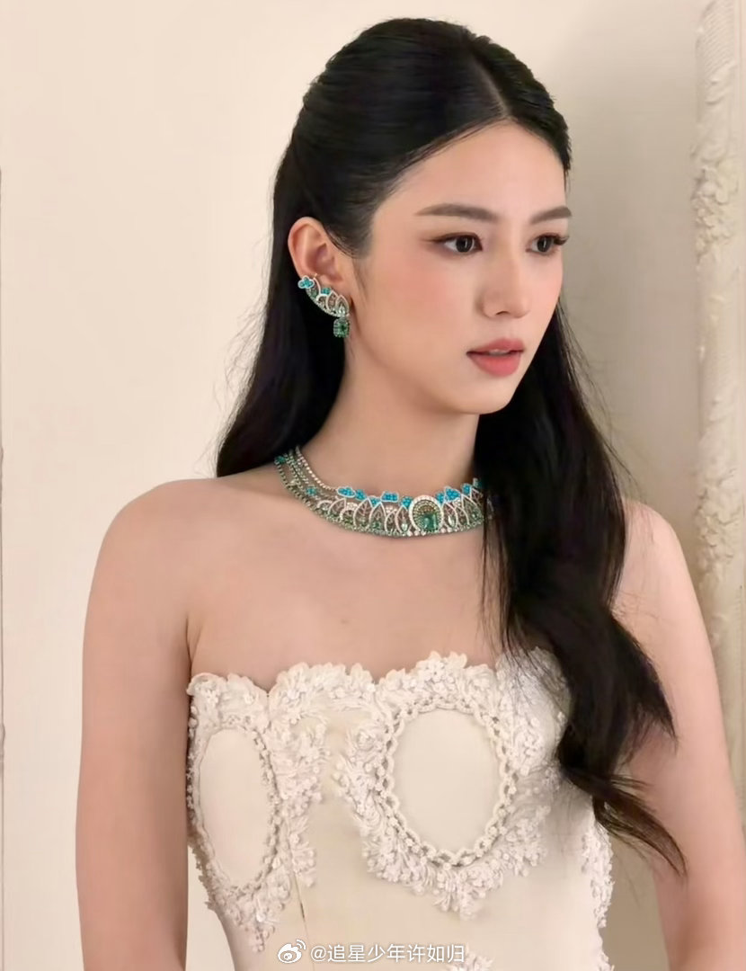 谁懂周也这个看垃圾的眼神你好1983 周也这个眼神杀伤力太强了！淡淡看着聂卫国跳