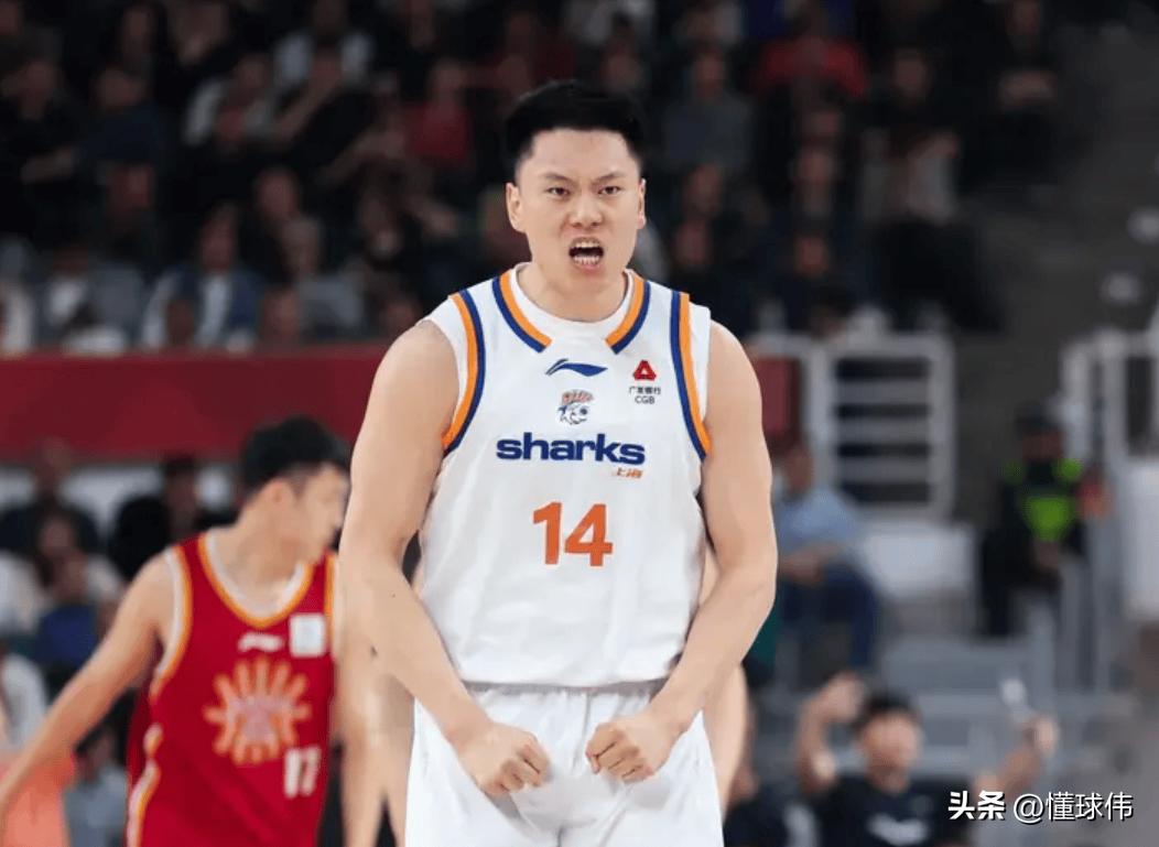 神射手！怀特塞德谈李弘权：

“他是神射手。”

“是我们球队最靠谱的射手。”