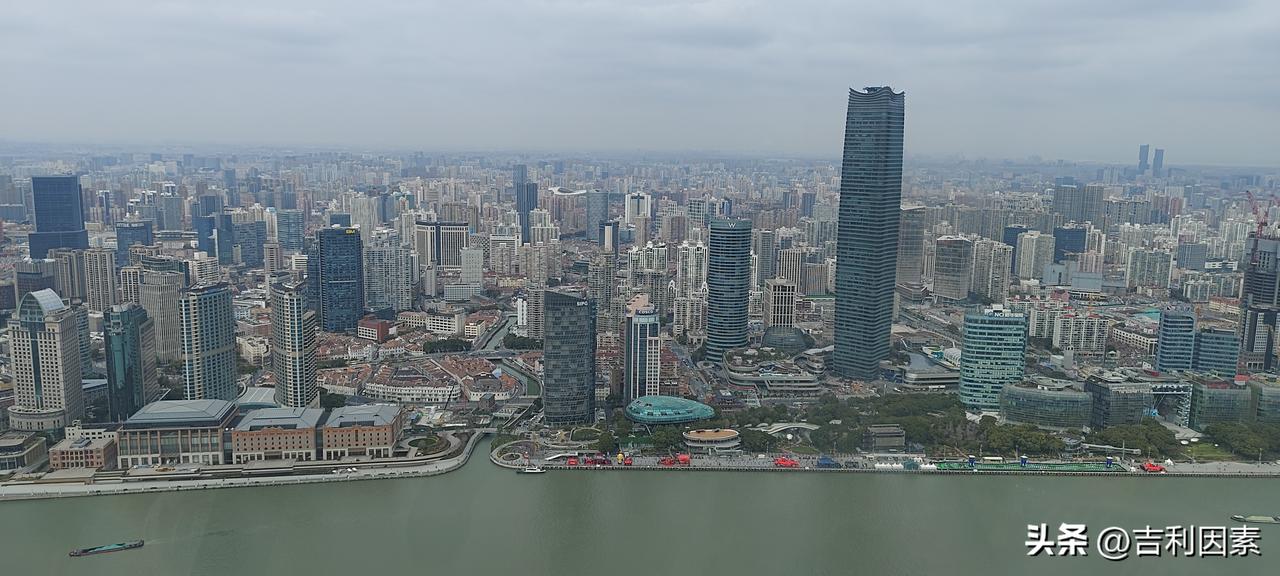 婚姻是讲缘分的，而缘分确实很奇妙，很多时候都是可遇而不可求。
你认为很般配的两个