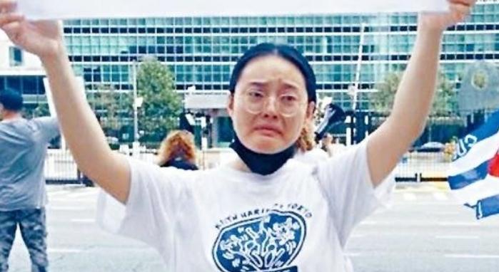 两名华人曾以“杰出人才”移民美国，现面临遣返回国，公民身份被撤销！这对华人夫妇的