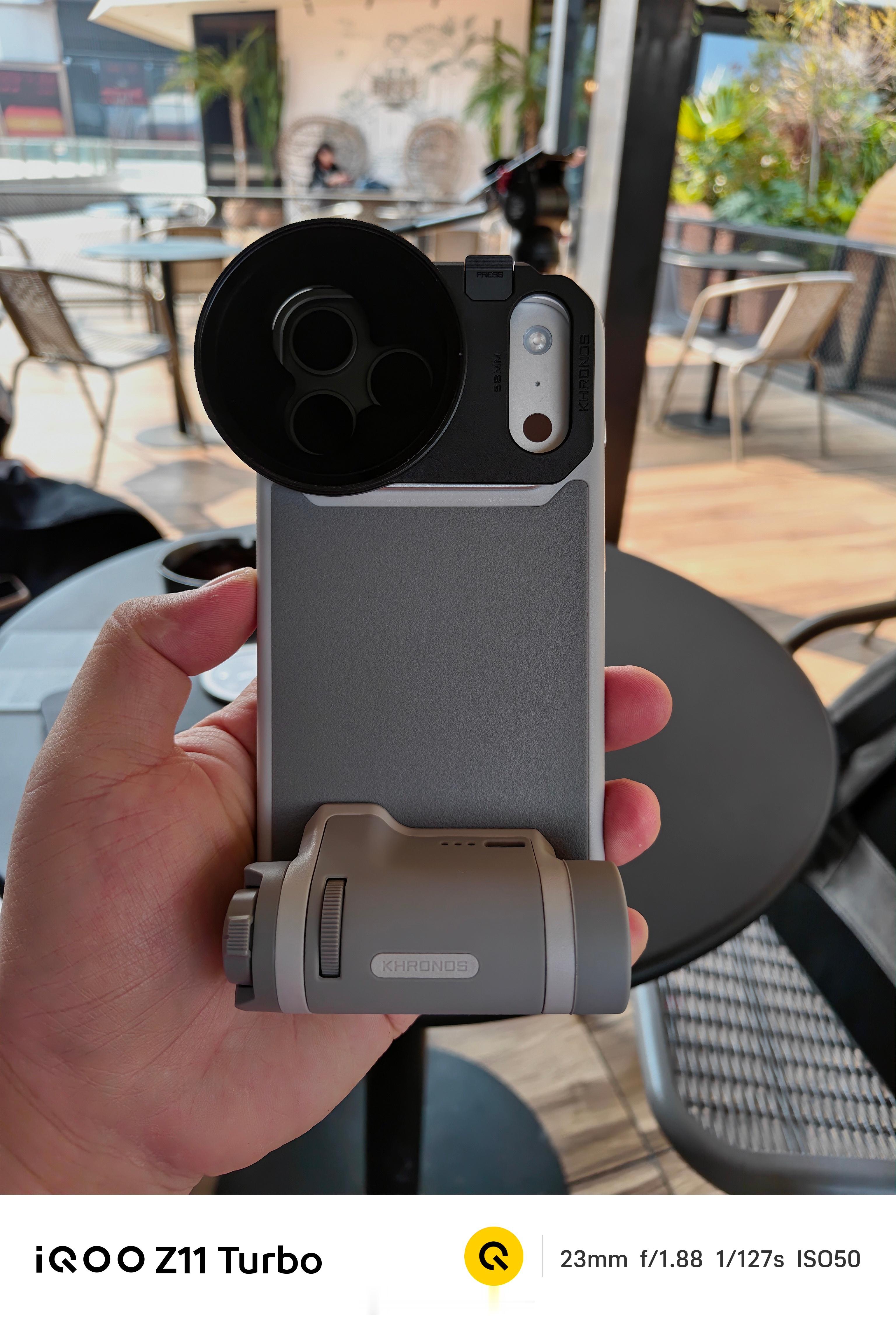 最近用iPhone 17 Pro Max拍视频，特地整了一套摄影套装～配件包含手