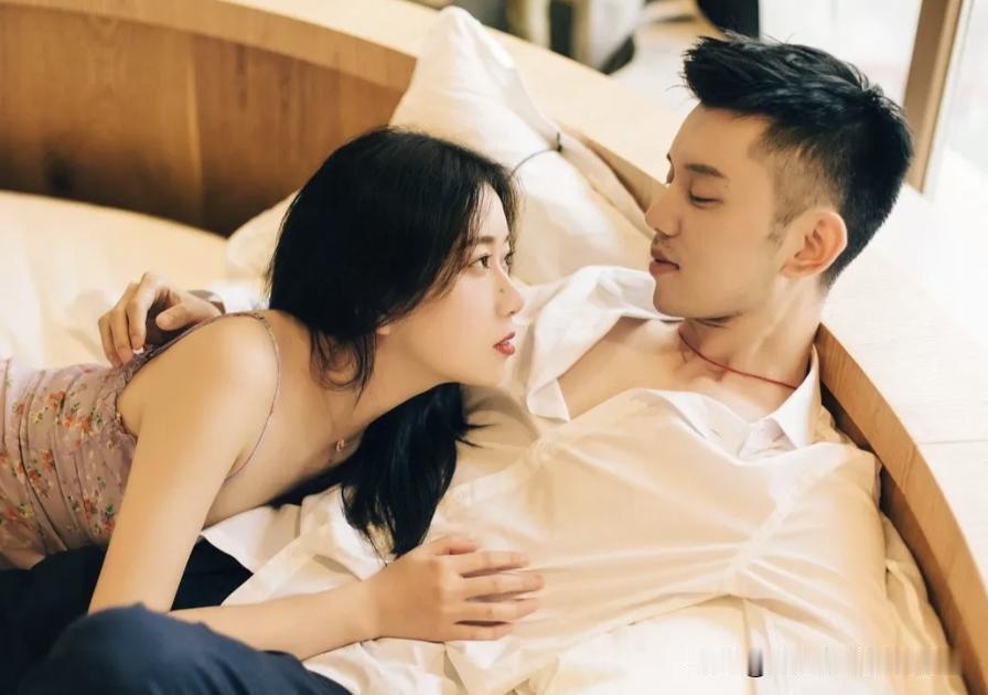 一位资深的情感专家说，女人爱到深处是宽衣解带，是托付全部；男人爱到深处是灵魂释放