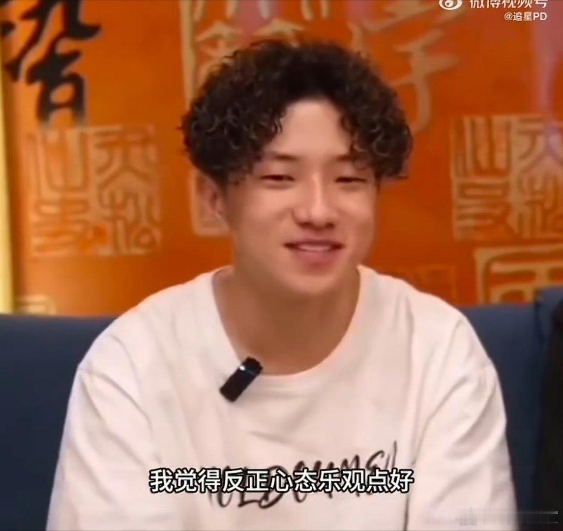 原来王一珩早就发现了面试邪修 对比好多面试甩脸摆烂的，王一珩的处事方式简直是教科