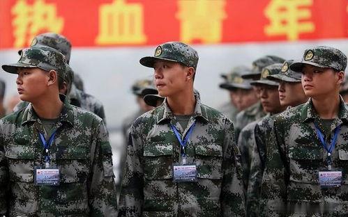 1985年11月，我带着行李箱站在新兵连门口，脑子里只有两个字：“完了”。
  