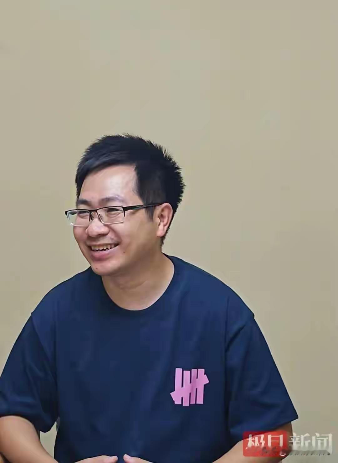38岁清华毕业生再度高考上岸北大！面对“抢占年轻人名额”质疑，他的回应引人深思