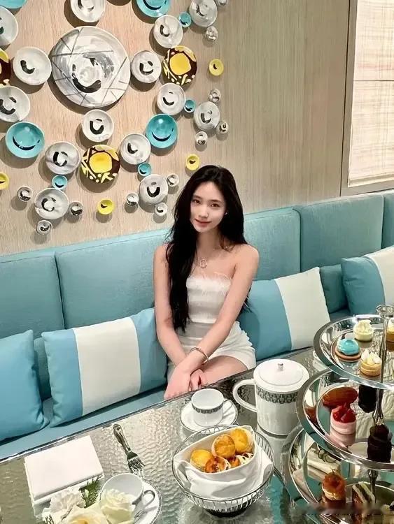小s16岁女儿Lily，田亮15岁女儿森蝶，陆毅14岁女儿贝儿。你更喜欢哪种穿衣