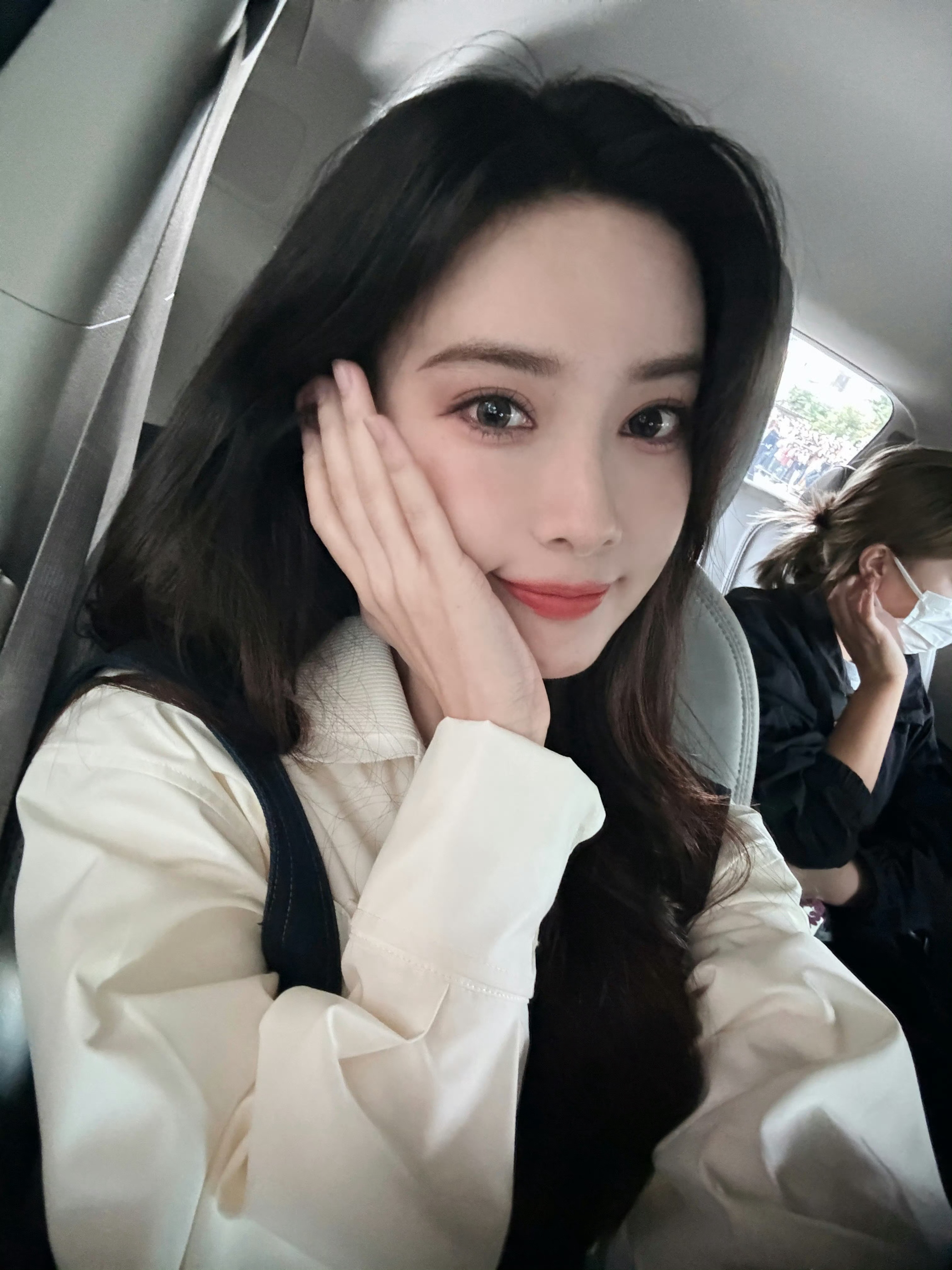 姐姐我想念你的自拍照了📸求宠