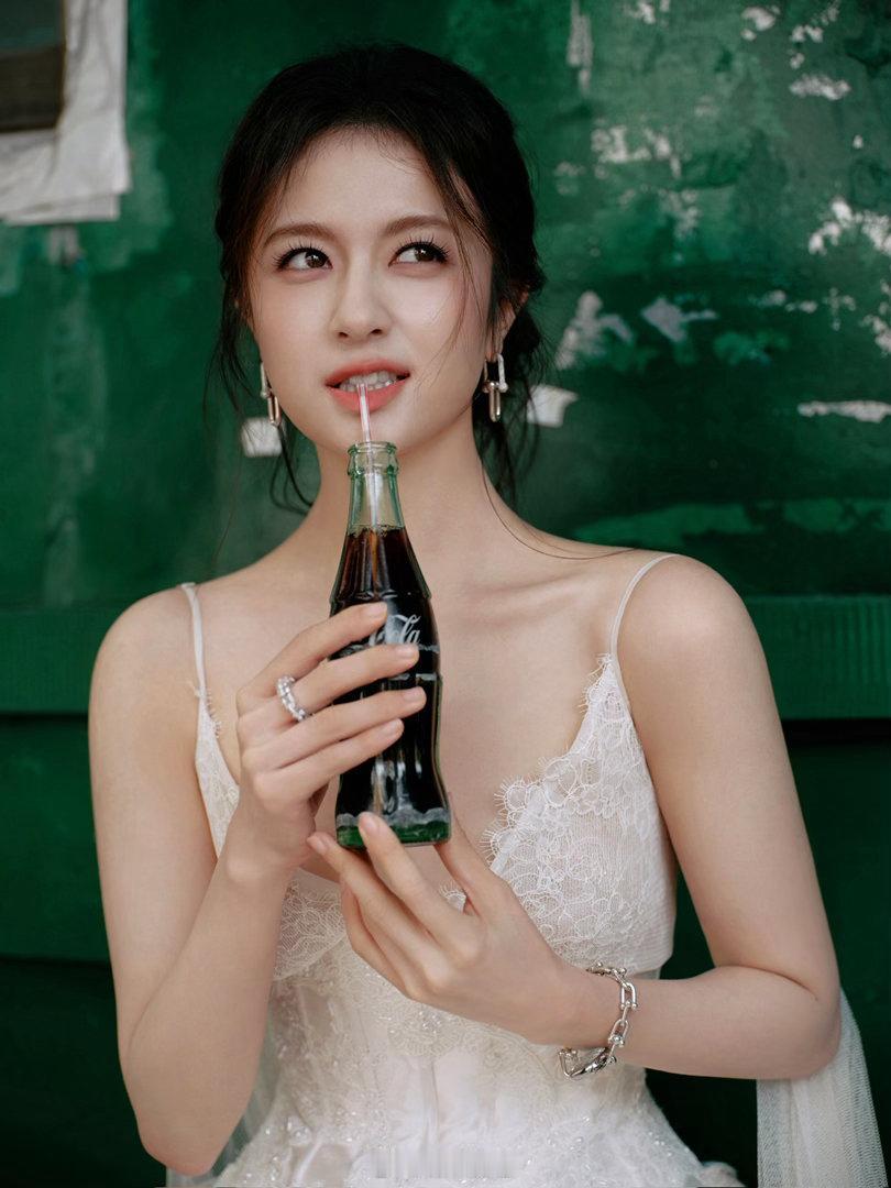 李兰迪吊带裙造型，纯欲🌬十足，太美了李兰迪公主写真 李兰迪美