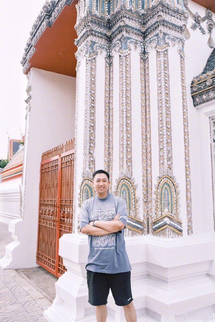 #于正晒书单##于正去年开始习惯读书# 于正的晒书单令人眼前一亮。从去年开始养成